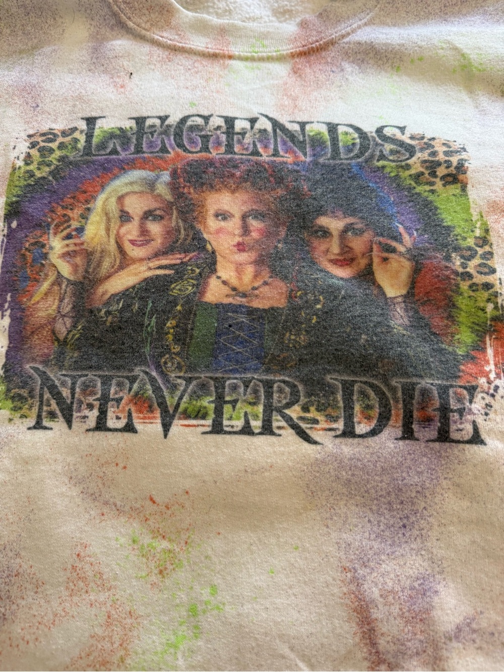 Gildan White Sweatshirt with Multicolor 'Legends Never Die' Graphic